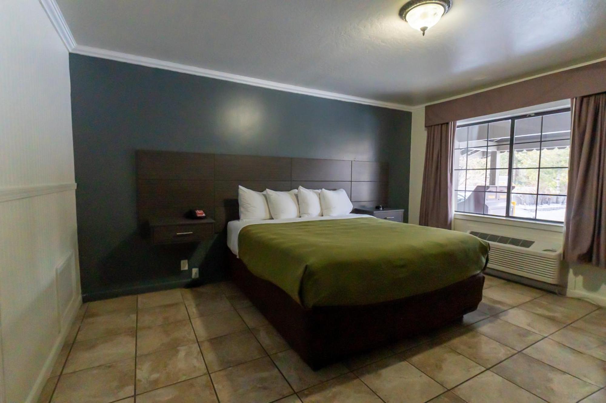 Econo Lodge Inn & Suites Heavenly Village Area Саут Лейк Тахо Екстериор снимка