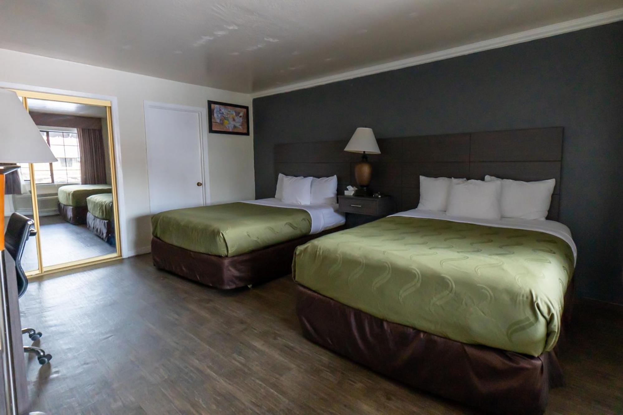 Econo Lodge Inn & Suites Heavenly Village Area Саут Лейк Тахо Екстериор снимка