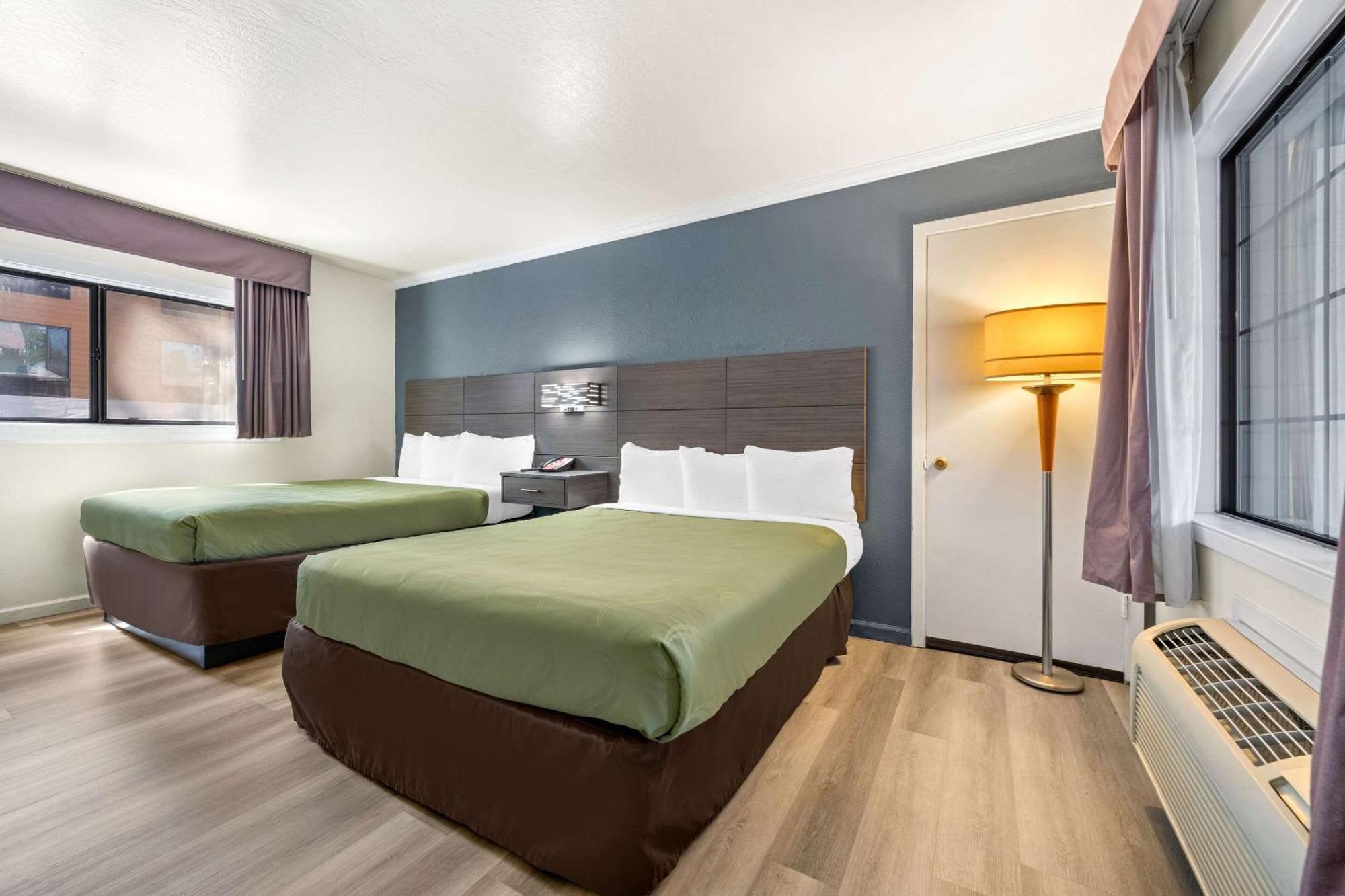 Econo Lodge Inn & Suites Heavenly Village Area Саут Лейк Тахо Екстериор снимка