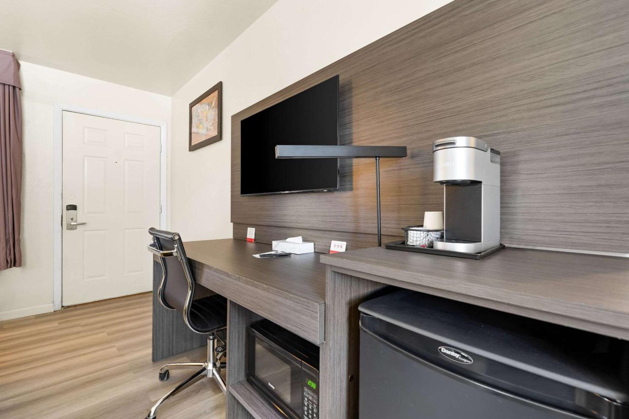 Econo Lodge Inn & Suites Heavenly Village Area Саут Лейк Тахо Екстериор снимка